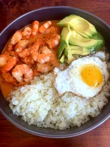 1 bowl (284 g) Spicy Shrimp Bowl with Riced Cauliflower