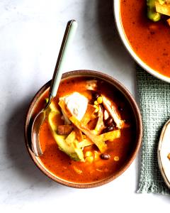 1 bowl (310 g) Chicken Tortilla Soup