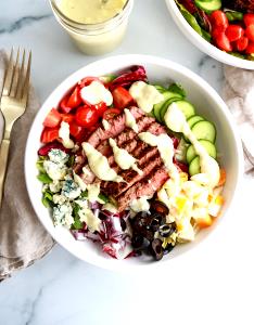 1 bowl (340 g) California Steakhouse Salad