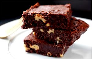 1 brownie (114 g) Fudge Brownie with Walnuts (Large)