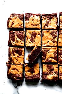 1 brownie (60 g) Chocolate Peanut Butter Brownie