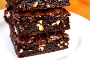 1 brownie (61 g) Double Fudge Brownie