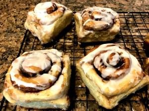 1 bun (113 g) Cinnamon Buns (113g)