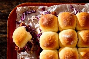 1 bun (28 g) Dinner Rolls