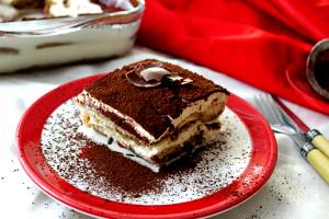 1 cake (30 g) Tiramisu