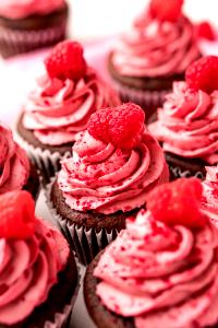 1 cake (45 g) Dark Chocolate Raspberry Cupcakes