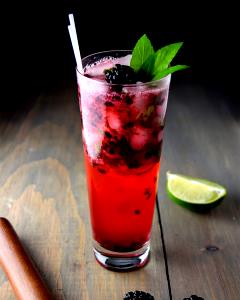 1 can (12 oz) Sparkling Cocktails Blackberry Mojito