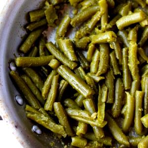 1 Can (15.5 Oz) Yields Cooked Green String Beans (from Canned, Fat Added in Cooking)