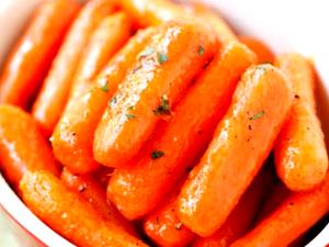 1 Carrot Carrots (with Salt, Drained, Cooked, Boiled)