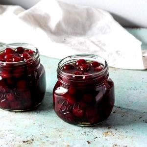 1 cherry (8 g) Maraschino Cherries in Sweet Brandy