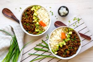 1 container (185 g) Steak Cauli Rice Bowl (Small)