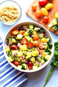 1 container (255 g) Quinoa Tabbouleh Salad