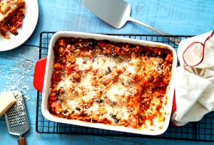 1 container (269 g) Chicken Lasagna Cacciatore