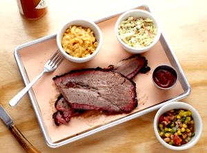 1 container (272 g) BBQ Brisket Plate