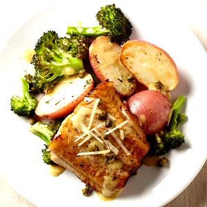 1 container (340 g) Zesty Lemon Herb Cod Portion with Broccoli & Roasted Potatoes