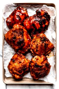 1 container (390 g) Grilled Chicken with BBQ Sauce & Mashed Potatoes