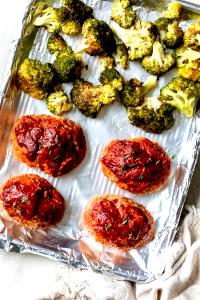 1 container (469 g) Turkey Meatloaf with Broccoli