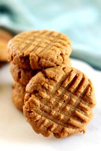 1 cookie (18 g) Keto Friendly Peanut Butter Cookies