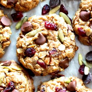 1 cookie (28 g) Vegan Trail Mix Cookies