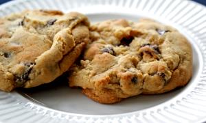 1 cookie (34 g) Reduced Fat Chocolate Chip Cookie