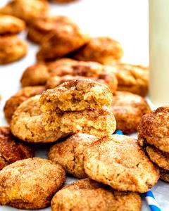 1 cookie (40 g) Snickerdoodle Cookie