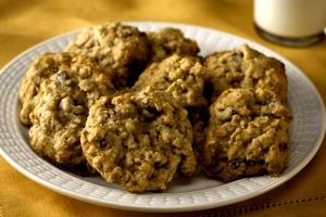 1 cookie (41 g) Hearty Grain Oatmeal Raisin Cookies