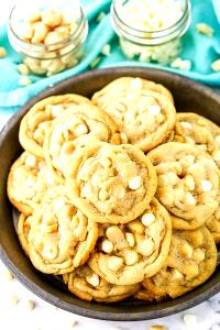 1 cookie (42 g) White Chunk Macadamia Nut Cookies