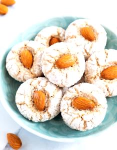 1 cookie Almond Cookies (1)