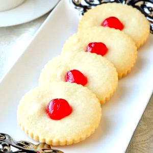 1 cookie Fruit Center Shortbread Cookie