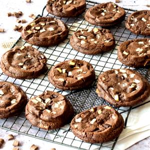 1 Cookie Triple Chocolate Indulgence Cookie, Rtb