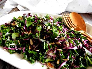 1 cup (100 g) Oniony Kale Slaw