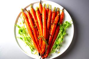 1 cup (115 g) Honey Glazed Carrots