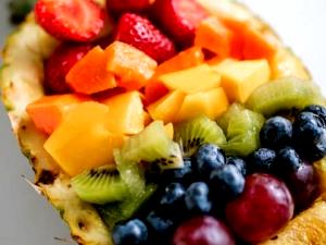 1 cup (150 g) Tropical Fruit Salad