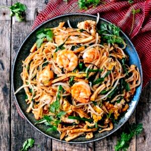 1 cup (160 g) Shrimp Pad Thai