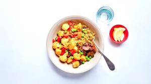 1 cup (170 g) Aloo Gobi Quinoa Bowl