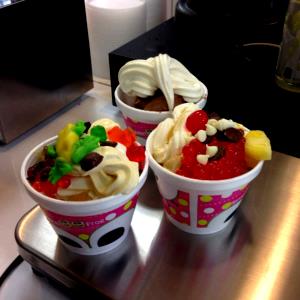 1 Cup (174.0 G) Frozen Yogurt