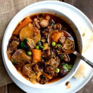 1 cup (220 g) Irish Stew with Beef