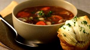 1 cup (249 g) Beef Burgundy Soup