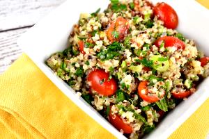 1 cup (284 g) Tabbouleh with Quinoa