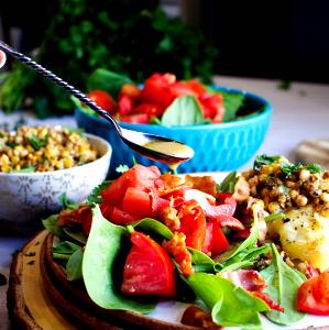 1 Cup Bacon and Tomato Salad Dressing