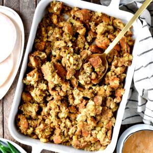 1 Cup Bread Stuffing Made with Egg