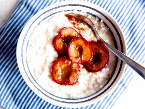 1 Cup Cooked Cream Of Wheat (Fat Not Added in Cooking)