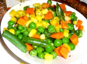 1 Cup Cooked Mixed Vegetables (Corn, Lima Beans, Peas, Green Beans and Carrots, Fat Not Added in Cooking)