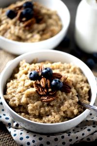 1 Cup Cooked Oatmeal with Maple Flavor