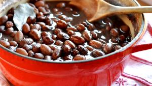 1 Cup, Dry, Yield After Cooking Cooked Pinto, Calico or Red Beans (Fat Not Added in Cooking)