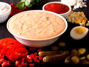 1 Cup Low Calorie Blue or Roquefort Cheese Dressing