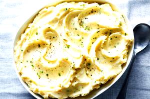 1 Cup Mashed Potato made with Sour Cream and/or Cream Cheese and Fat (from Fresh)