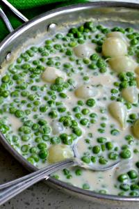 1 Cup Peas and Onions (with Salt, Frozen, Drained, Cooked, Boiled)