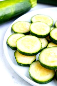 1 Cup Slices Cooked Summer Squash (from Frozen, Fat Not Added in Cooking)