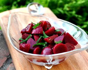 1 Cup Whole Cooked Beets (from Canned, Fat Added in Cooking)